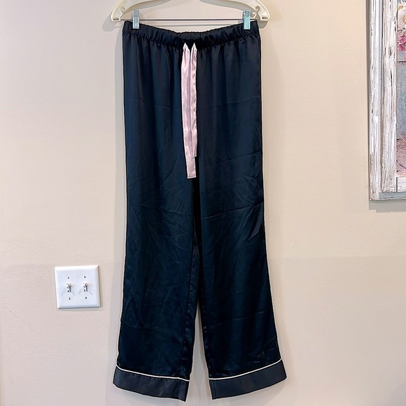 🔥Victoria's Secret Black Pijama Set🔥 - Picture 3 of 12